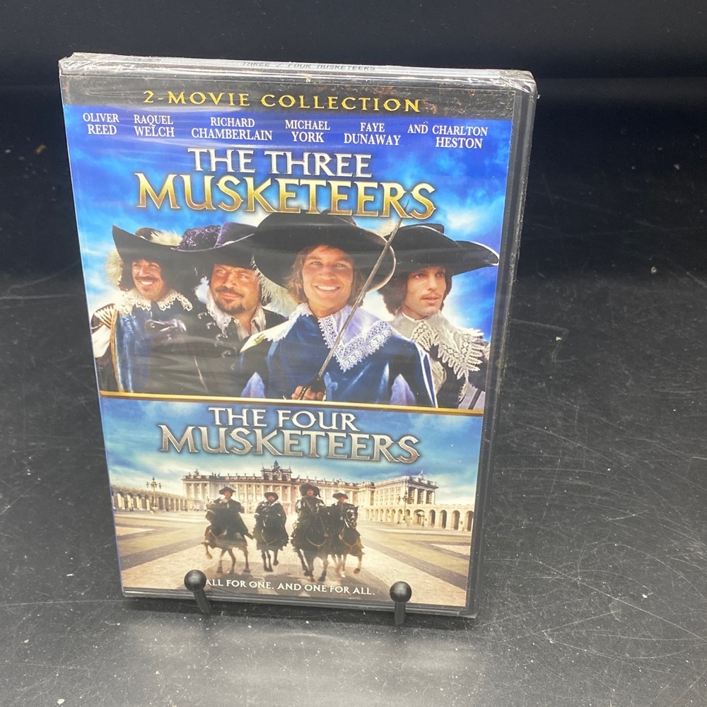 1973 two movie collection the Three Musketeers/the four musketeers